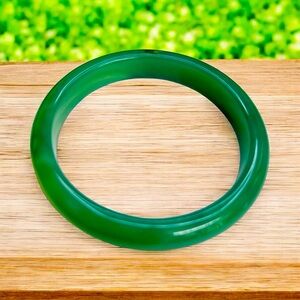 Vibrant Green & Yellow Jade Bangle – 60mm-63mm Statement Piece